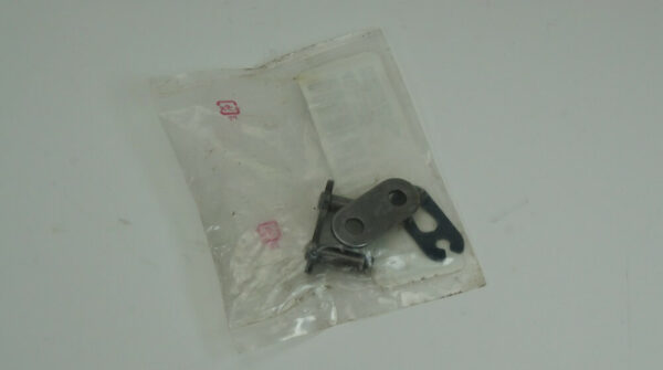 D.I.D. 520 chain Master link non “O” ring style, black.  *NEW*