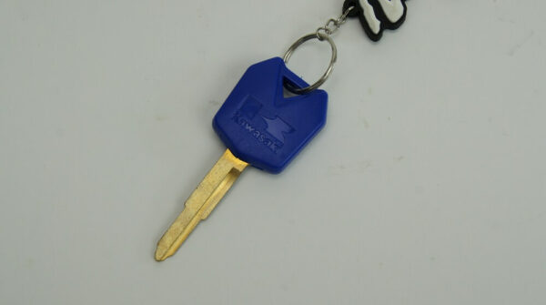 Blank / Uncut Key for Kawasaki ninja 650 / Z1000 motorcycles (Blue) - Image 2