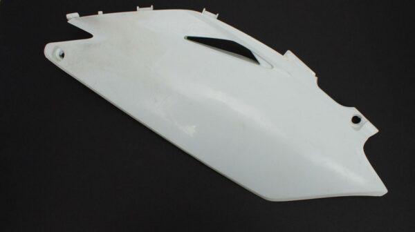 Honda CRF 250R Rear side covers OEM White *USED - Image 4