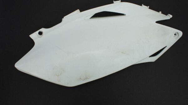 Honda CRF 250R Rear side covers OEM White *USED - Image 3